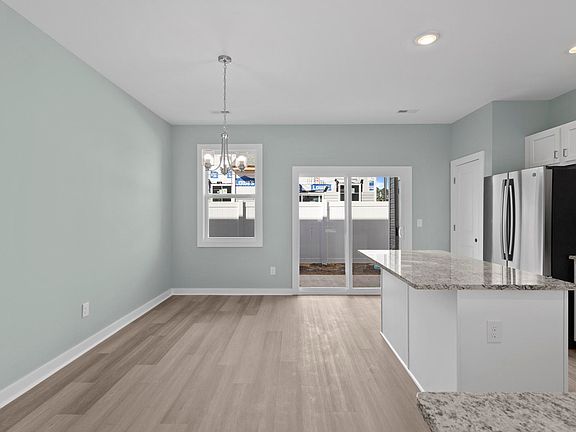 5th image of 411 Sunfish Ln #1