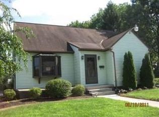 1352 E Caracas Ave, Hershey, PA 17033