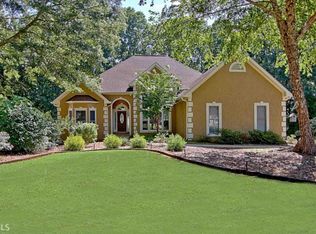 210 Tomahawk Dr, Sharpsburg, GA 30277