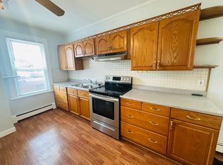 19 Cross St #1, Somerville, MA 02145