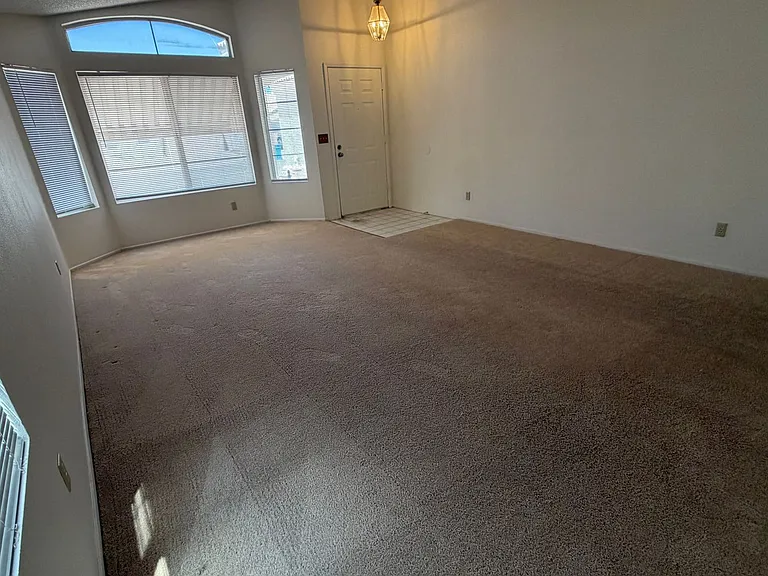 1328 Maplegrove Cir — Photo 12
