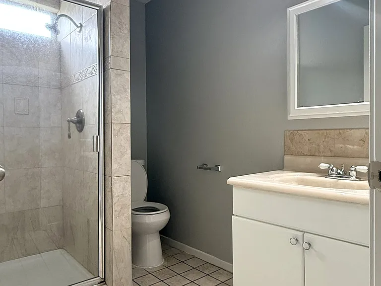 3221 Denver Ave — Photo 16