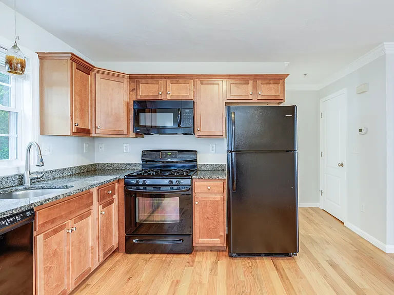 1 Merrimac Way #C — Photo 4