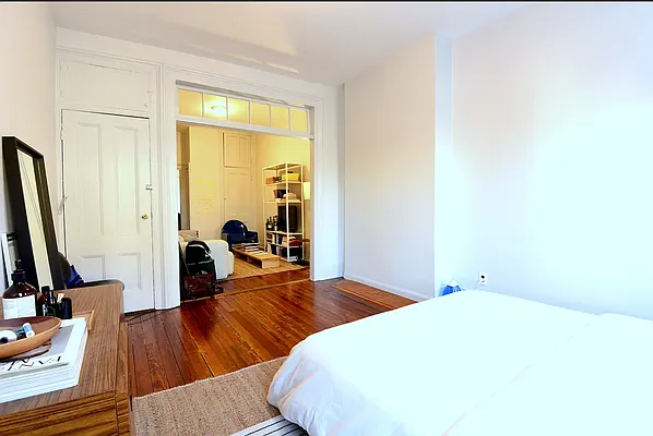 Rented by Brick&Mortar | media 6