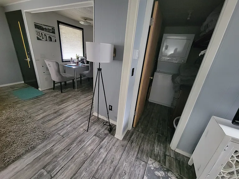800 S Westland Dr #5 — Photo 9
