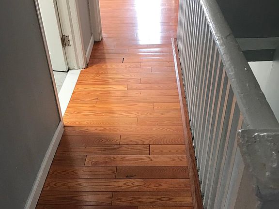 4th image of 403 E Rockland St