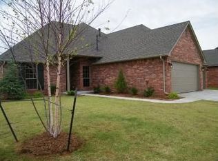 17401 Golden Hawk Ln, Edmond, OK 73012