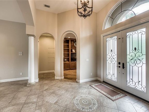 3rd image of 22541 Glenview Ln