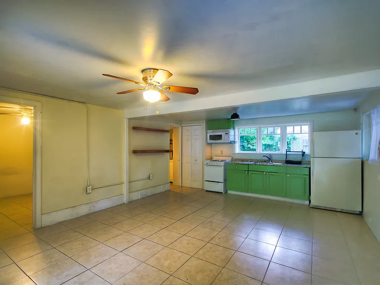 3035 Melton St N #1/2 — Photo 10