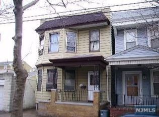 304 Ann St, Harrison, NJ 07029