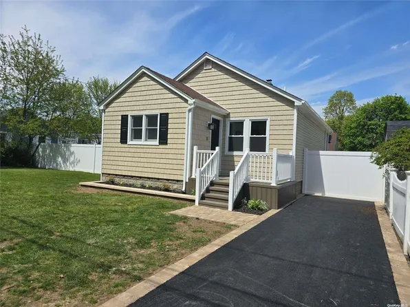 11 Nevada Road, West Babylon, NY 11704