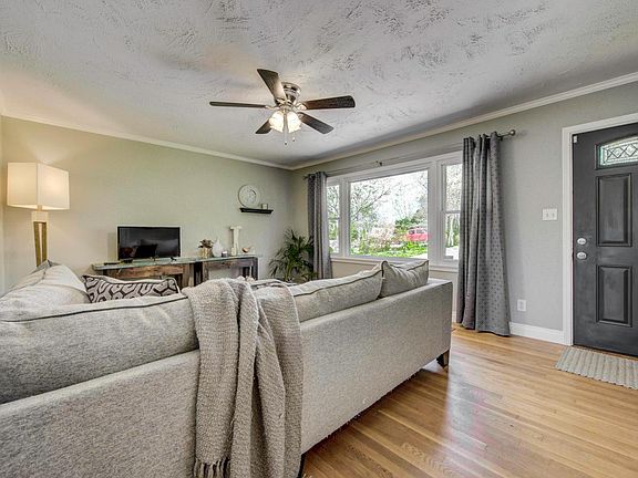 2nd image of 2146 Hillsboro Hts