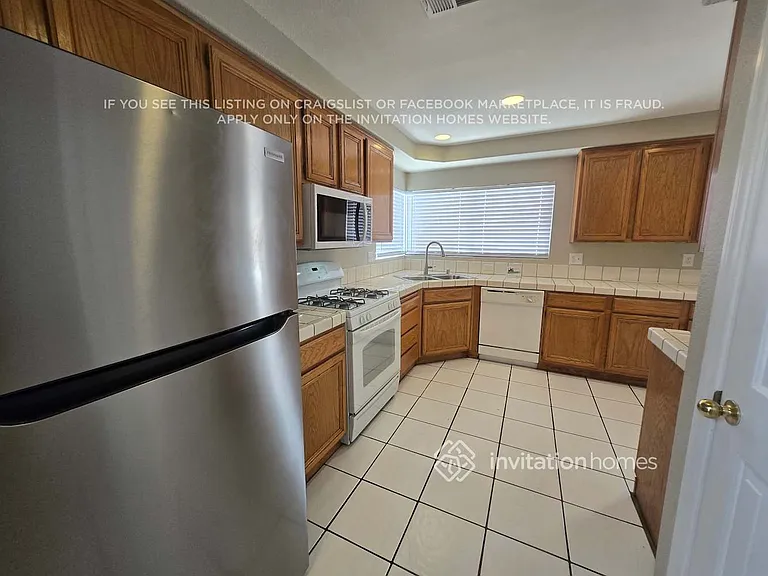 2733 Mistfull Ct — Photo 9
