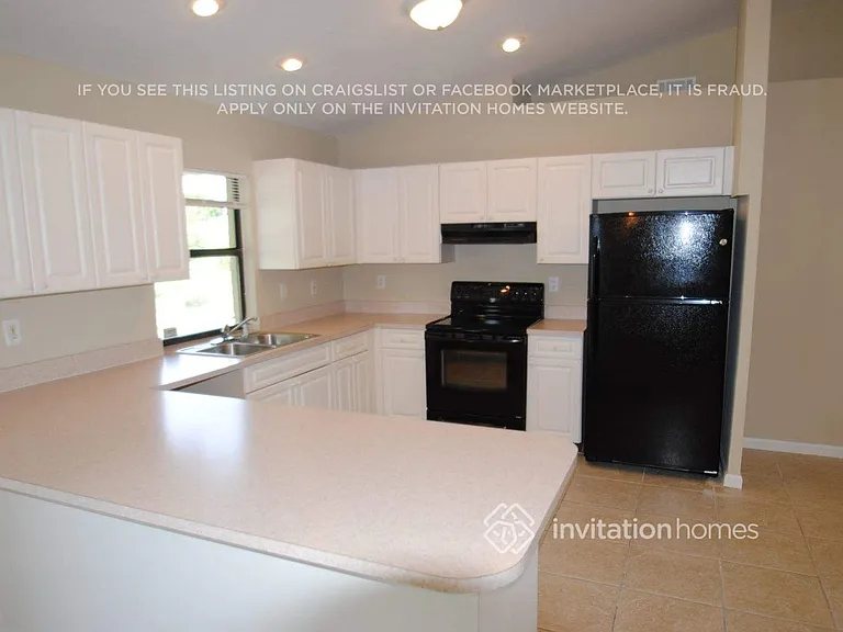 214 SE 5th Pl — Photo 4