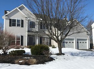 32 Towpath Ln, Waterford, NY 12188