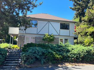 495 Chestnut St APT 18, Ashland, OR 97520