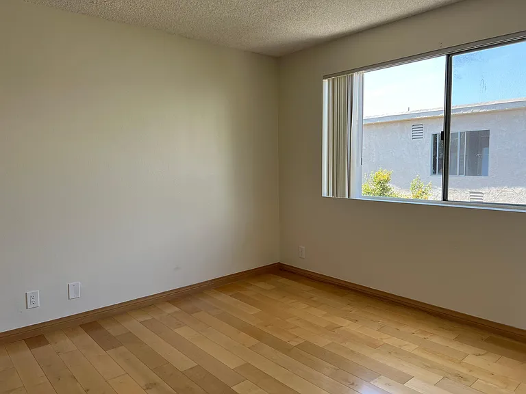 533 Ashland Ave #206 — Photo 11