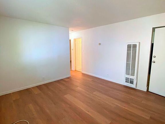 2nd image of 2116 10th St APT 5