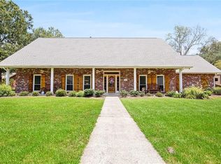 18341 Honeysuckle Dr, Ponchatoula, LA 70454
