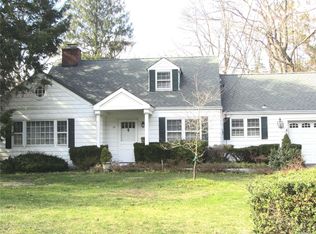 29 Amherst Ct, Huntington, NY 11743