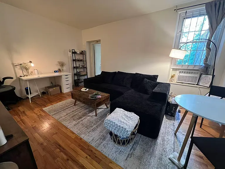 313 W 55th St #4R — Photo 3