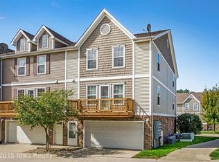 1120 Redstone Ln, Pleasant Hill, IA 50327