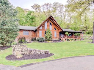 18 Tomkins Ridge Rd, Tomkins Cove, NY 10986