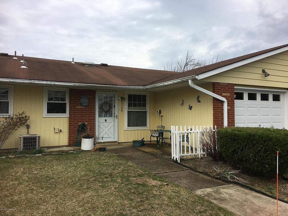 1st image of 376B Chatham Ct #100B