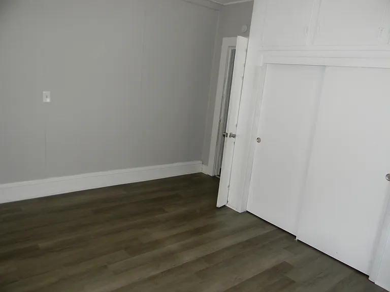 4305 Pulaski St — Photo 7