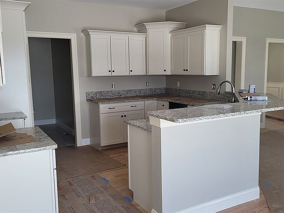 5th image of 25 Majestic Ave Lot 64