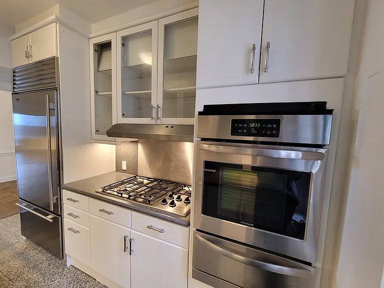 40 Central Park S #16D — Photo 11