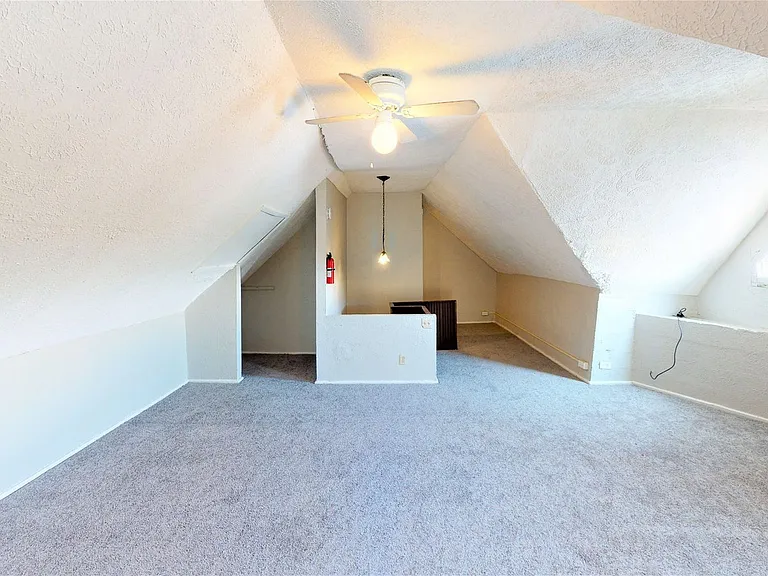 426 Ada St — Photo 13