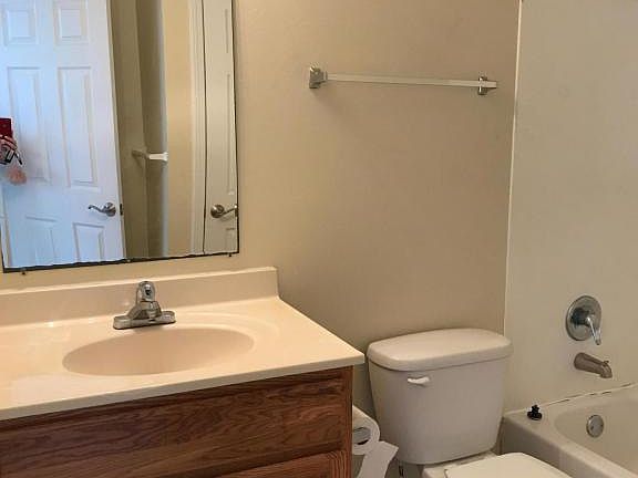 4th image of 1664 Beach Blvd #40