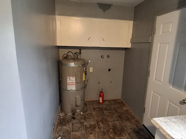 309 Marie St — Photo 12