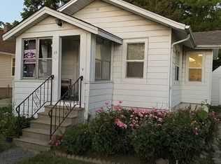 25 N Sumac Ave, Waukegan, IL 60085