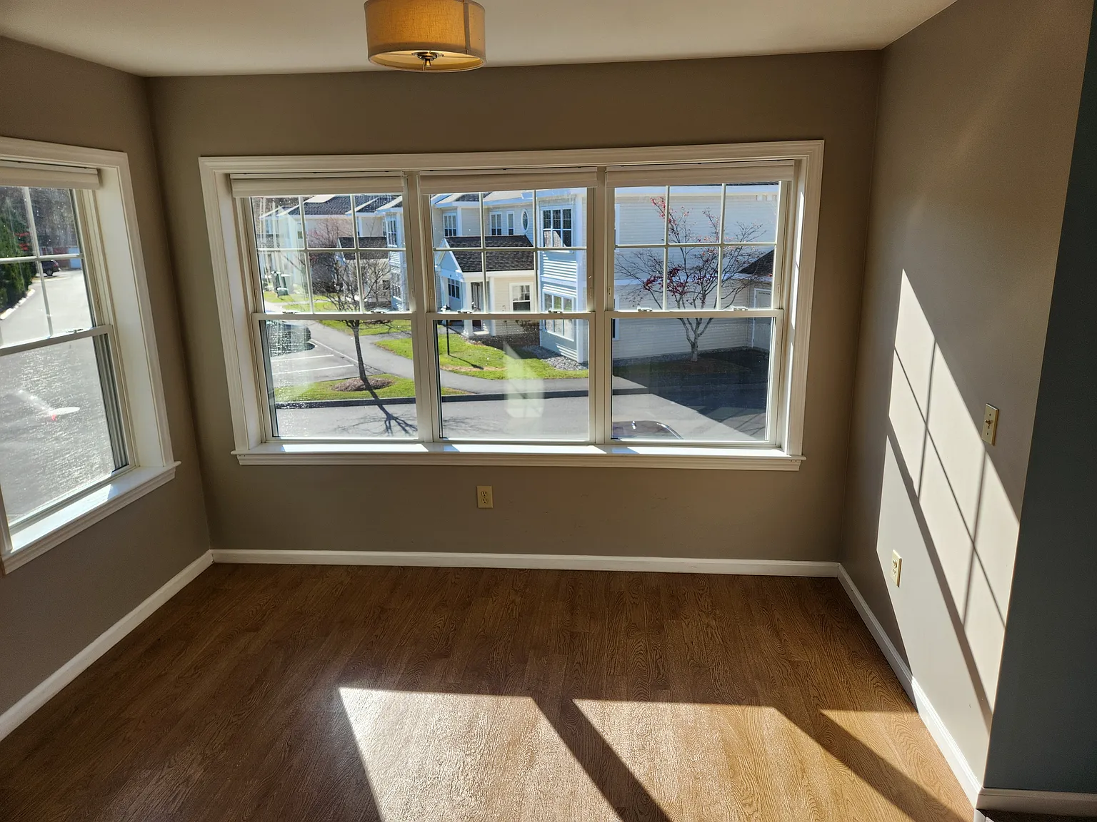 2 bed, 1092 sqft, $2,550 — Photo 4