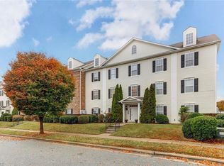 7302 McConnell Dr, Kernersville, NC 27284
