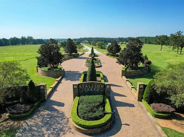 2092 Jesse Hill Ct, Hockley, TX 77447