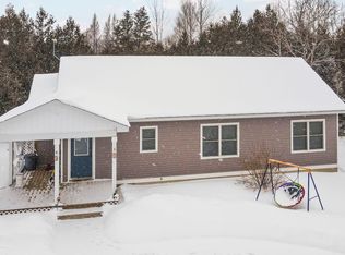 9550 N Manitou Trl, Northport, MI 49670
