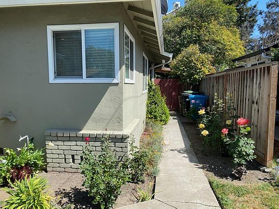 3rd image of 941 Live Oak Dr