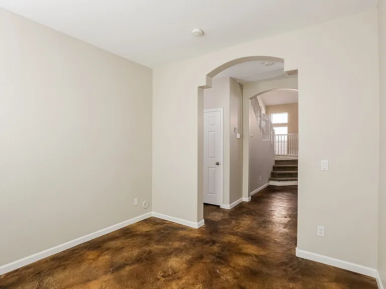 13311 W Stella Ln — Photo 9
