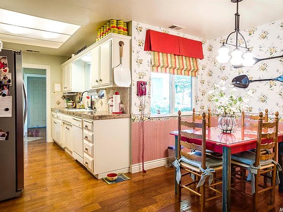 5th image of 3601 Wilmington Way