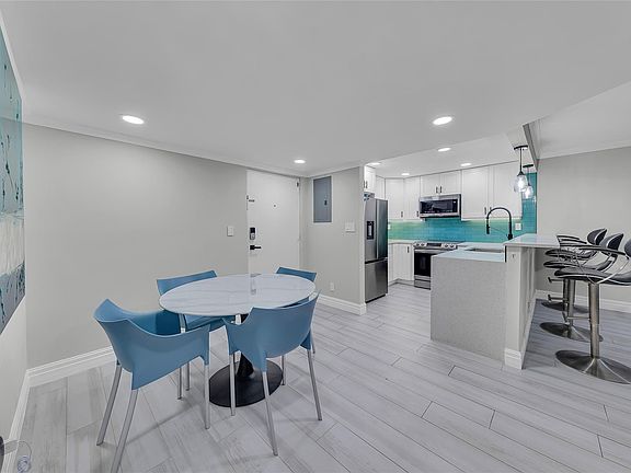 4th image of 3000 NE 5th Terrace #215A