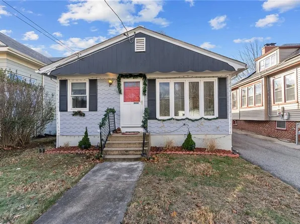 150 Enfield Ave, Providence, RI 02908