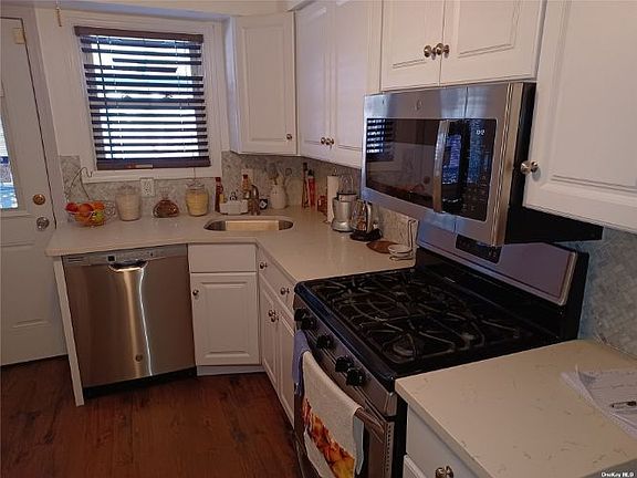 2nd image of 17 Harriman Ave