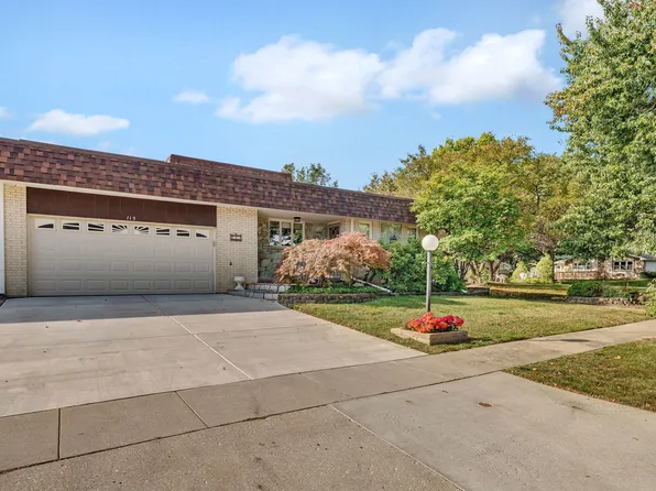 115 Green Acres Dr, Morris, IL 60450