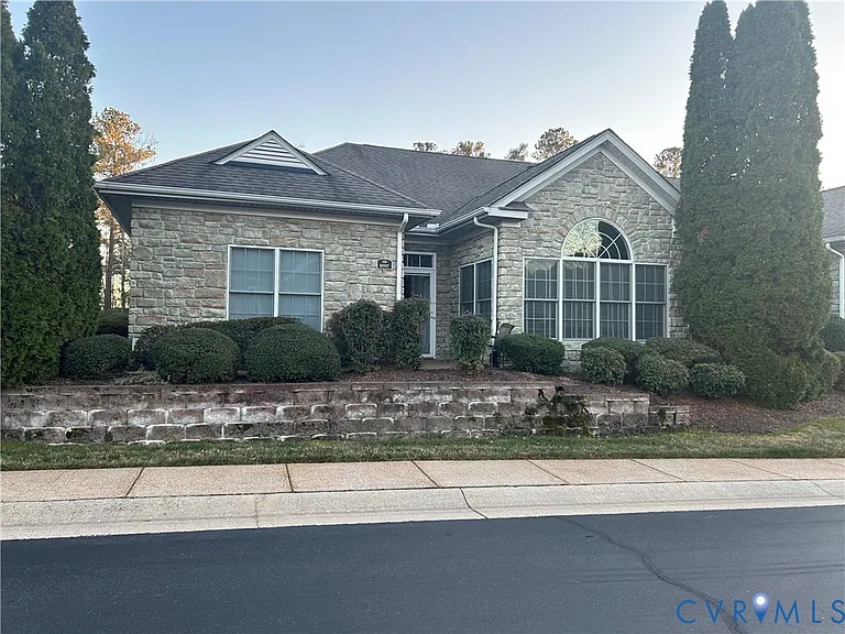 10317 Trellis Crossing Ln — Photo 3