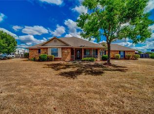 1115 Westminster Dr, Waxahachie, TX 75165
