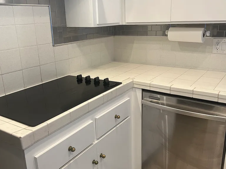 5700 Ravenspur Dr #201 — Photo 8