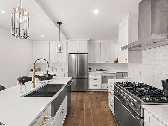 3rd image of 1470 Lauderdale Ave